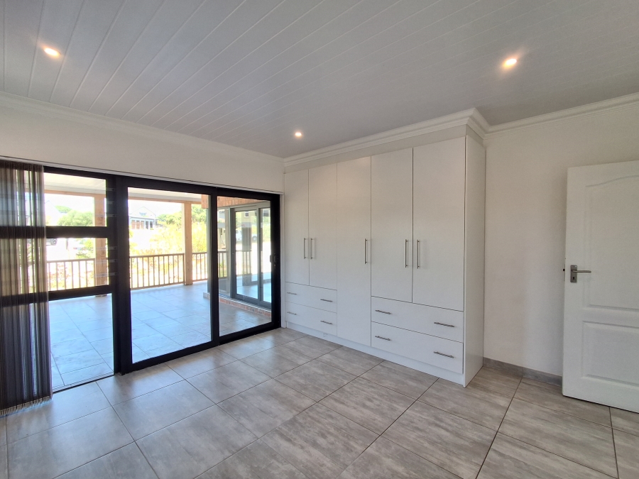3 Bedroom Property for Sale in Stilbaai Wes Western Cape